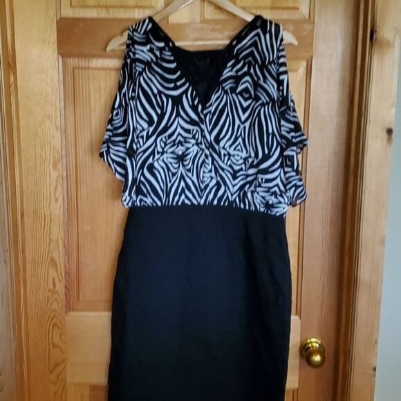 Nicole‎ Miller Sheer Lined V-neck Cold Shoulder Black Frost Event Sz 16 Dress - Picture 2 of 10